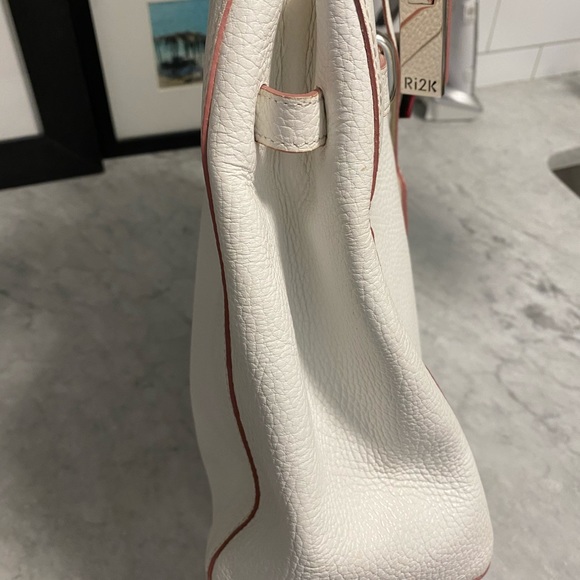 RI2K London Handbag - Picture 8 of 8